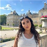 Estudiante con pasión por los idiomas ofrece clases particulares de apoyo e idiomas en Granada.